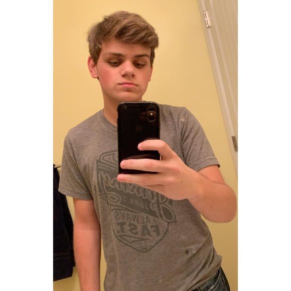 Meet your Posher, Kyle - Picture 1 of 1